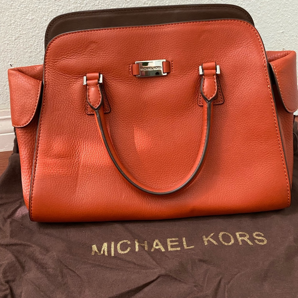 Handle bag in good condition